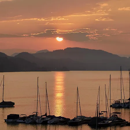 Beachvilla Velden Apartman *