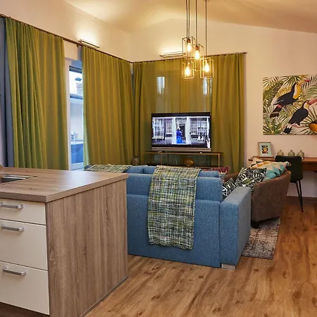 Beachvilla Velden 아파트 벨덴암워스에르시