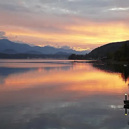 Beachvilla Velden 아파트