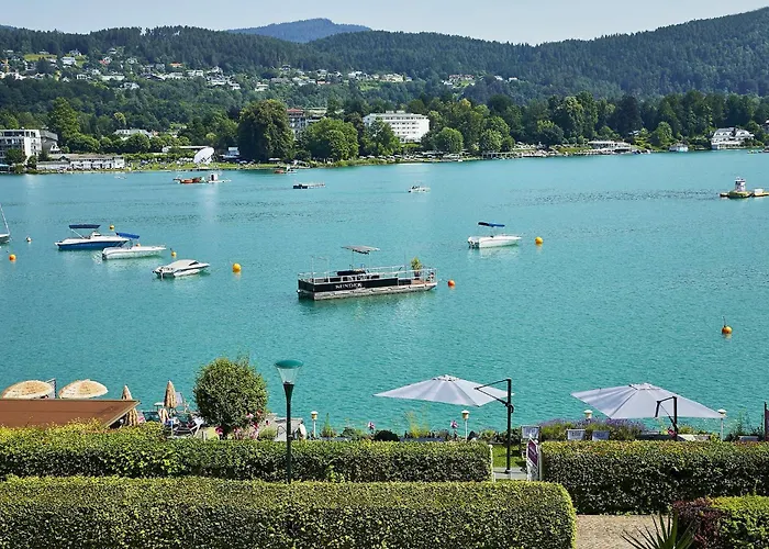 Beachvilla Velden וולדן אם וורתרסי